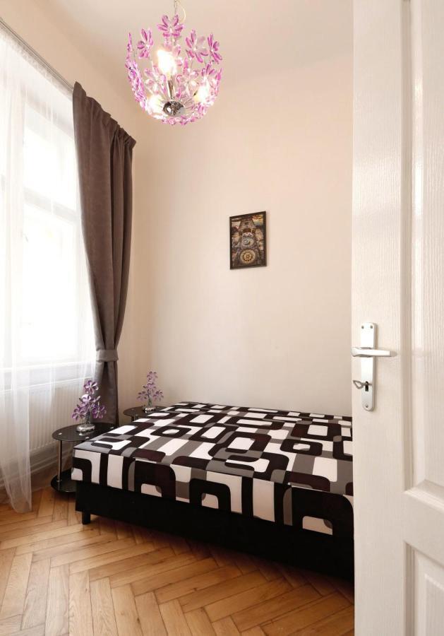 Apartment Pštrossova Praha Pokoj fotografie