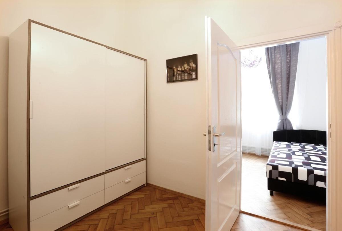Apartment Pštrossova Praha Pokoj fotografie